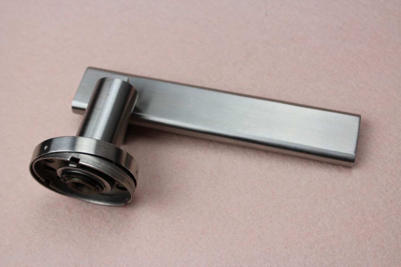 Solid type stainless steel material lever pipe door lock handle